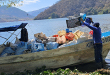 AMSA retira más de 5 mil m³ de residuos y plantas acuáticas del lago de Amatitlán en 2026