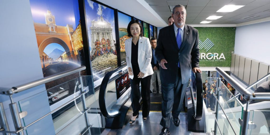 El presidente Bernardo Arévalo confirmó que proyectos estratégicos no concluirán antes de 2028