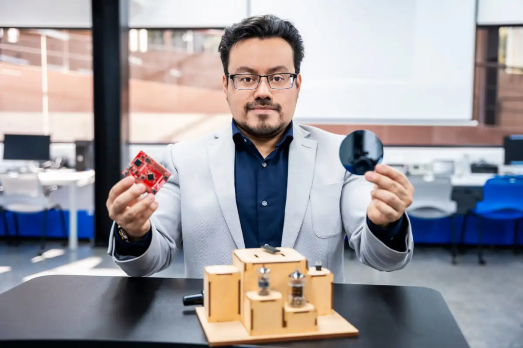 jovenes guatemaltecos diseñan nanochip